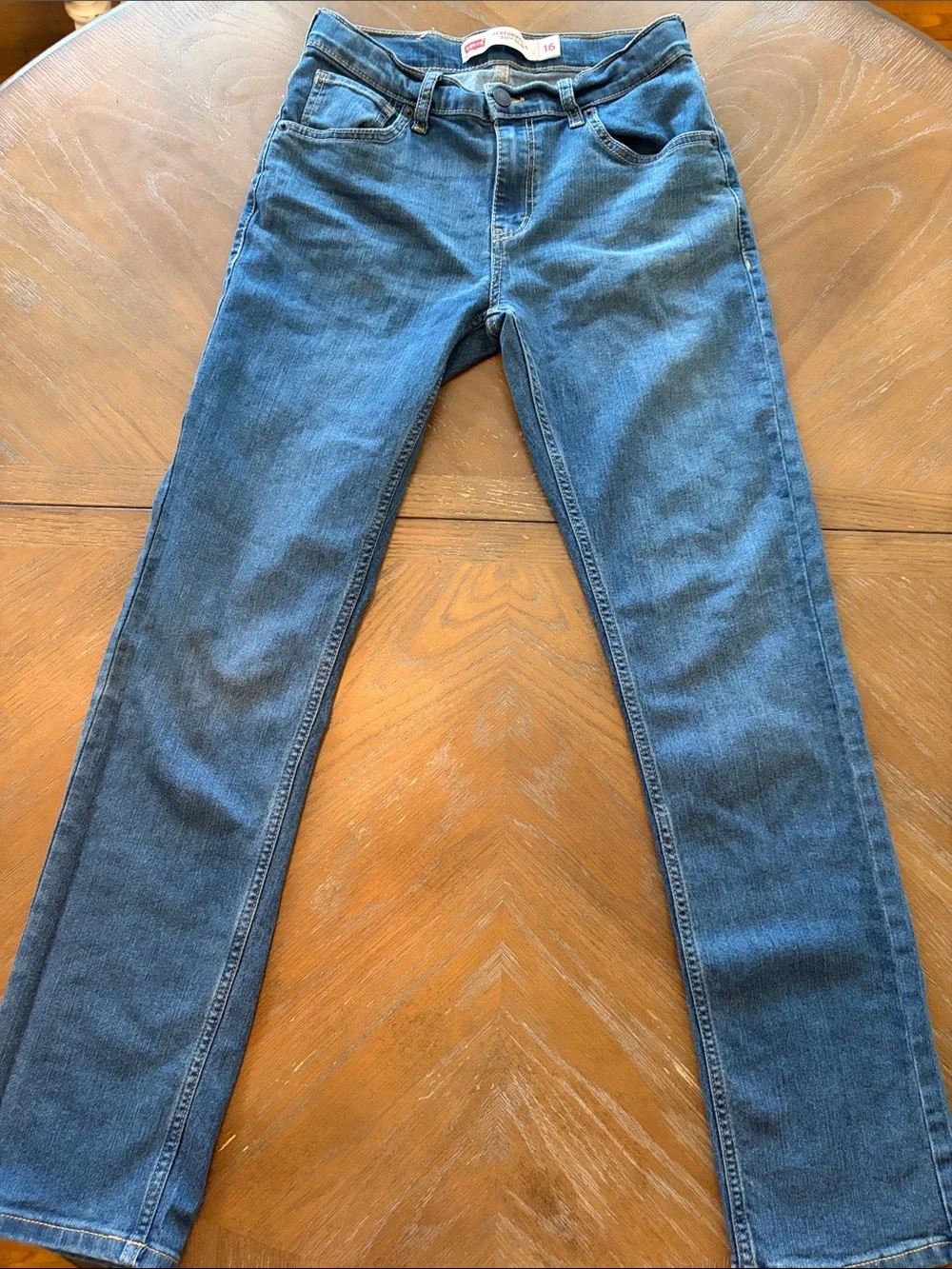Levi's Slim Straight Boys Jeans in Medium Blue